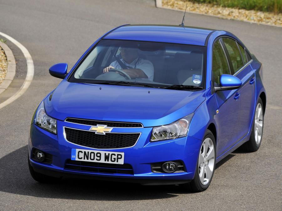  Chevrolet Cruze 2009 года  (UK) (фото 3 из 16)